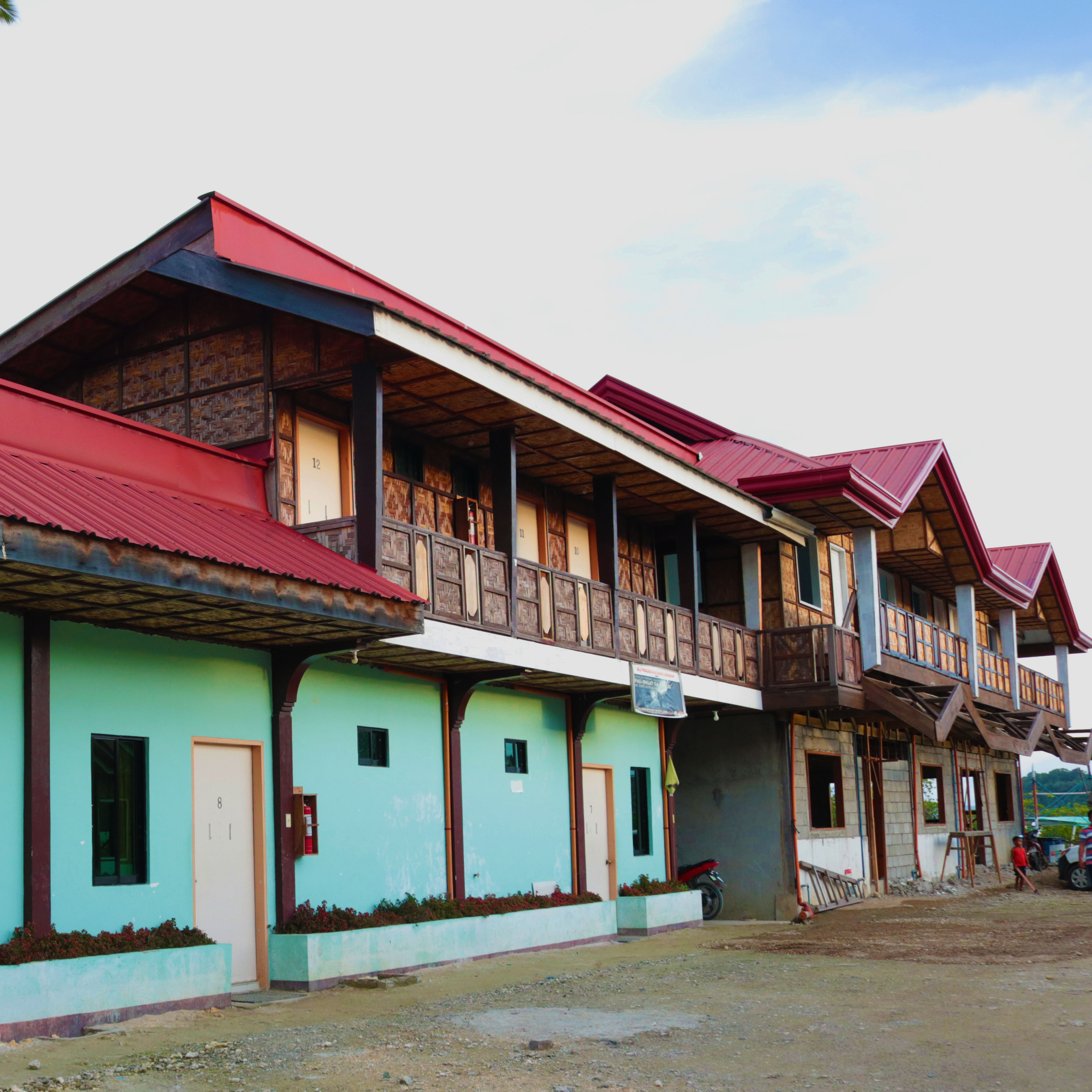<b class="font-bara"><i class="bi bi-geo-fill h4"></i> VILLA ROSALINA RESORT</b> <br/>Located at Brgy. Britania, San Agustin, Surigao del Sur.
Contact No: 09088833216